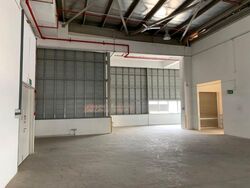 Thyssen Haniel Logistics Centre (D16), Warehouse #455253301